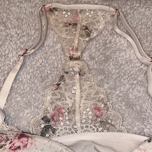 PINK/VS floral lace bra Size 36B - Picture 2 of 5
